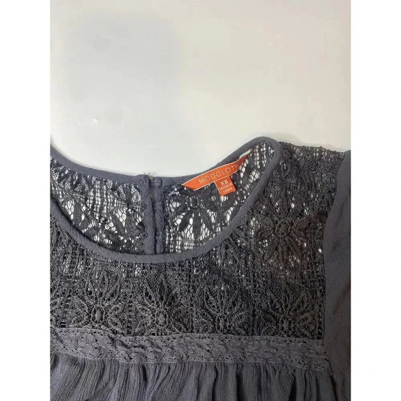 ModCloth Women’s Size XS 3/4 Sleeve Gray Lace Trim Blouse Lightweight Top - Picture 2 of 6
